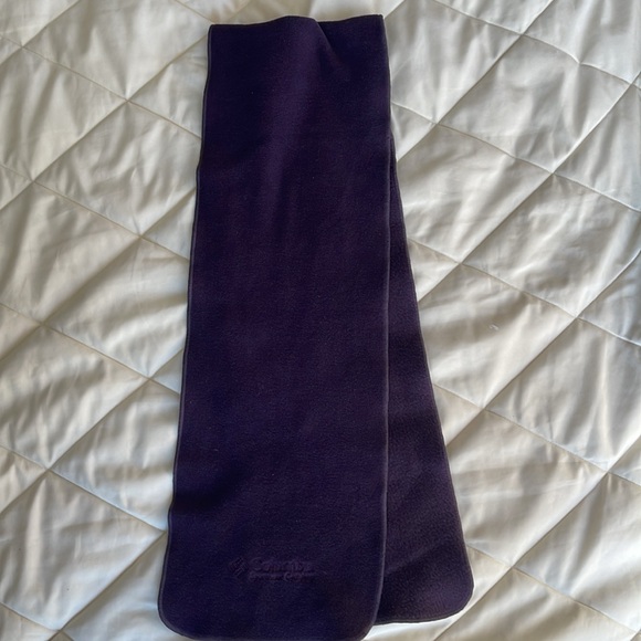 Free!! Columbia purple scarf with a bundle purchase - Picture 2 of 3